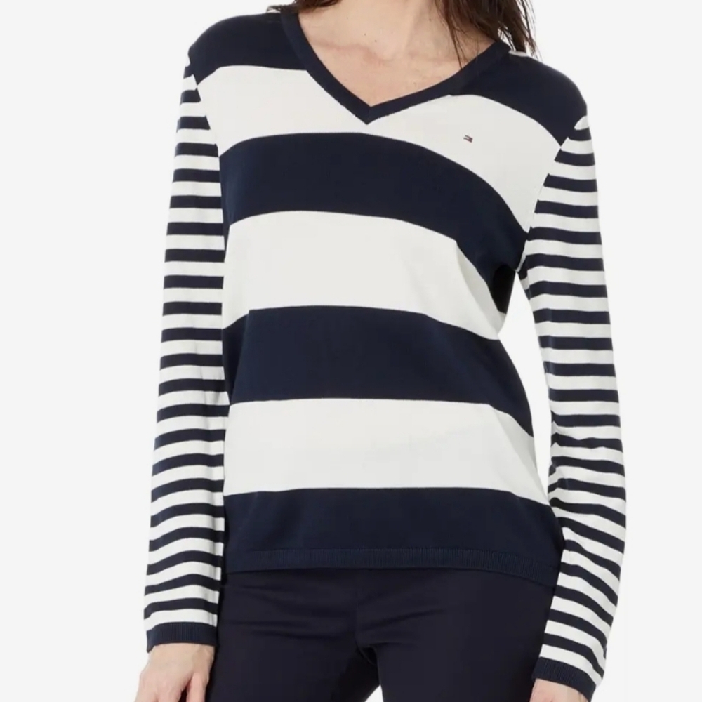 NEW! TOMMY HILFIGER Nautical Striped Ivy V-neck Cotton Sweater Medium.